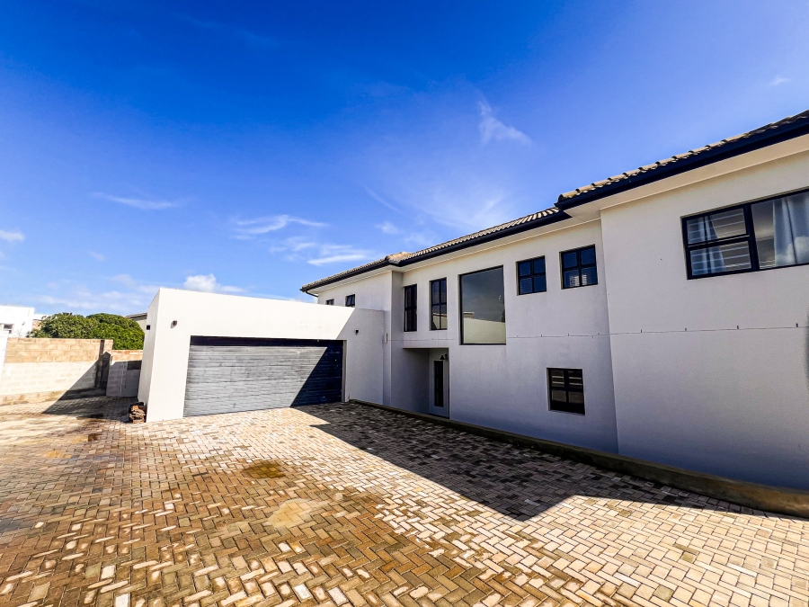 5 Bedroom Property for Sale in Myburgh Park Western Cape